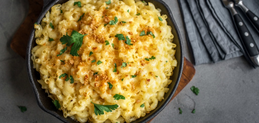 Crumb-Topped Baked Mac and Cheese