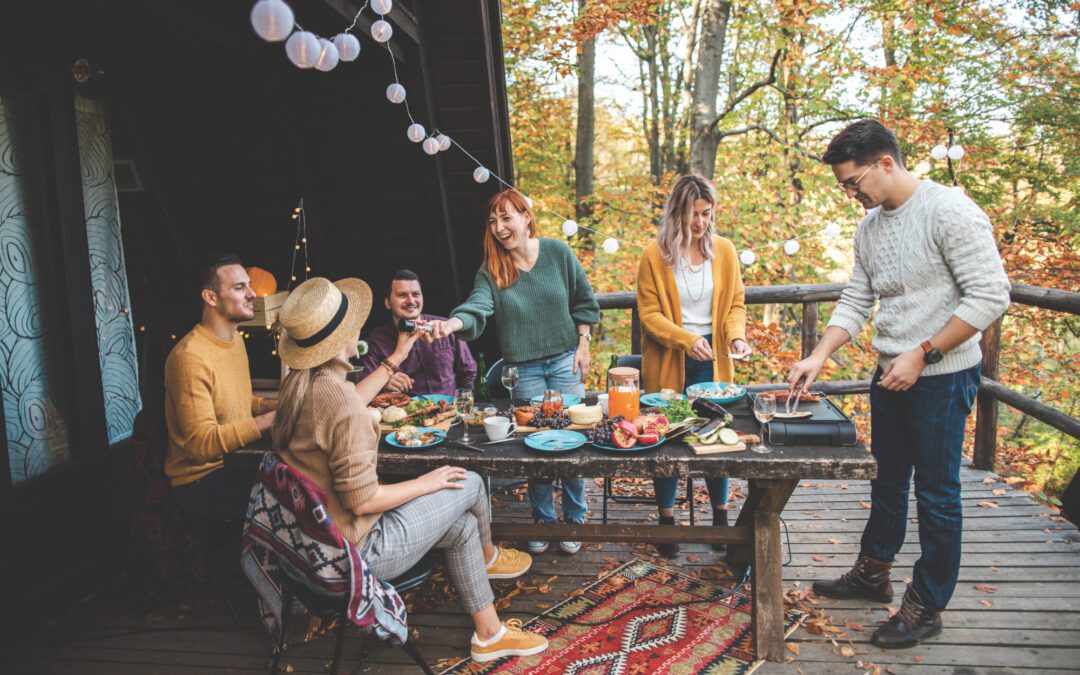 Cheers to Fall: Hosting the Ultimate Fall Cocktail Party