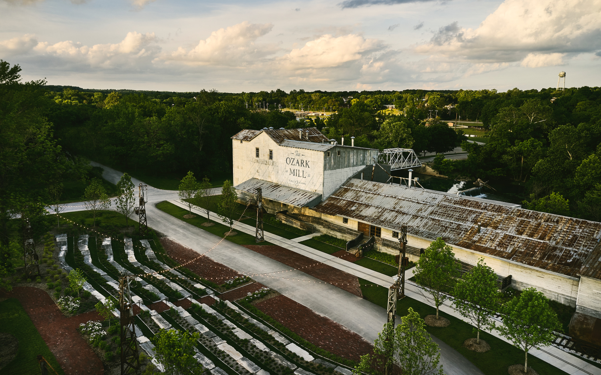 Finley Farms, MO, Travel